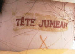 Jumeau marque tete